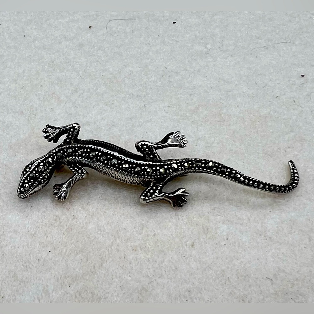 VINTAGE STERLING  SILVER SPARKLING MARCASITE / LIZARD GECKO  BROOCH PIN 4.7g
